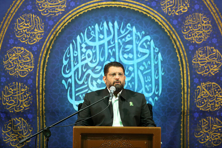 مناجات‌خوانی «شب‌های بندگی» در حرم حضرت فاطمه معصومه (س)