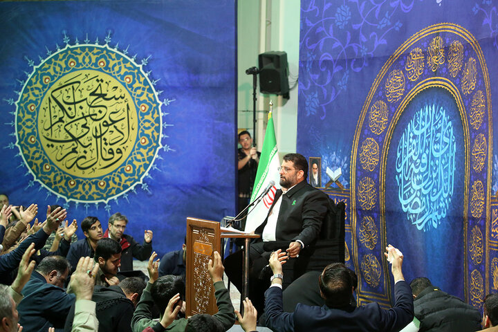 مناجات‌خوانی «شب‌های بندگی» در حرم حضرت فاطمه معصومه (س)