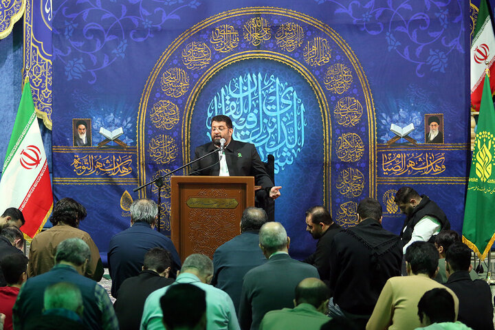 مناجات‌خوانی «شب‌های بندگی» در حرم حضرت فاطمه معصومه (س)