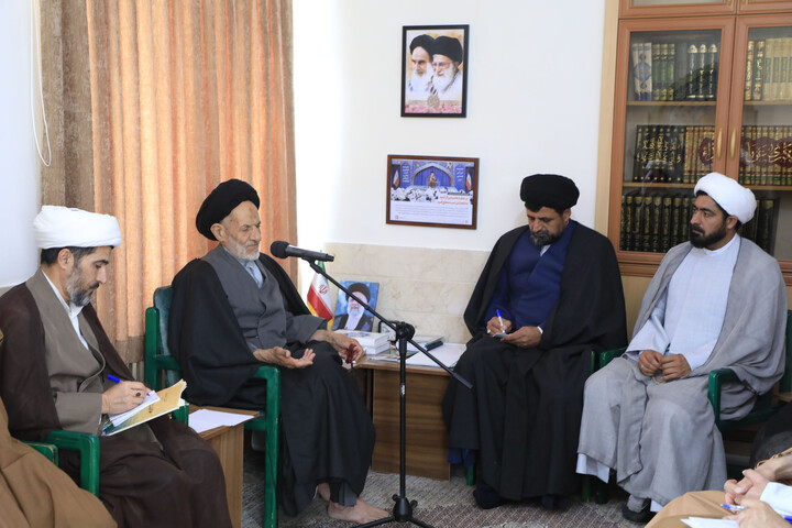 تصاویر| جلسه قرارگاه امامت منطقه‌ای ائمه جمعه با نماینده ولی فقیه در خراسان جنوبی