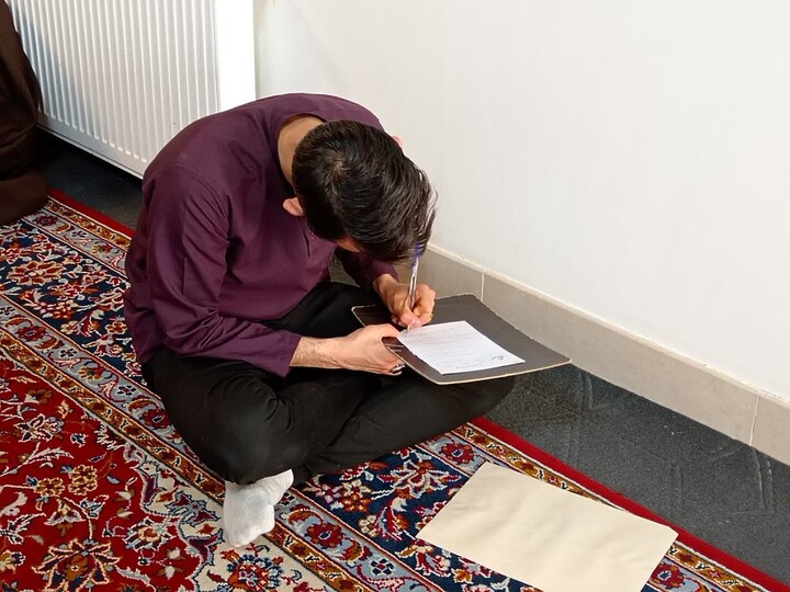 تصاویر / برگزاری آزمون هفتگی در مدرسه علمیه شیخ علیخان زنگنه تویسرکان
