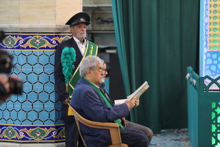 تصاویر/ آیین ترتیل خوانی قرآن کریم در امامزاده سید جعفر(ع) محمد استان یزد