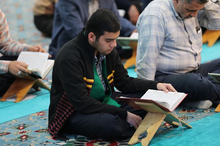 تصاویر/ آیین ترتیل خوانی قرآن کریم در امامزاده سید جعفر(ع) محمد استان یزد