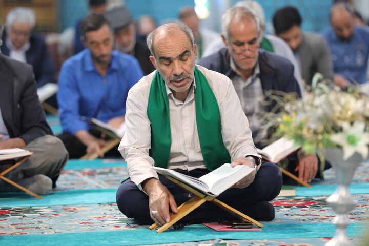 تصاویر/ آیین ترتیل خوانی قرآن کریم در امامزاده سید جعفر(ع) محمد استان یزد