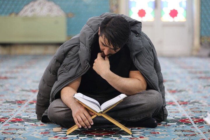 تصاویر/ آیین ترتیل خوانی قرآن کریم در امامزاده سید جعفر(ع) محمد استان یزد