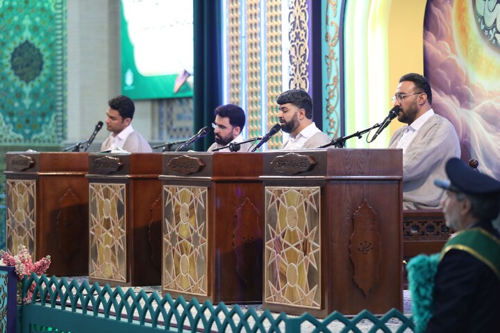 تصاویر/ آیین ترتیل خوانی قرآن کریم در امامزاده سید جعفر(ع) محمد استان یزد