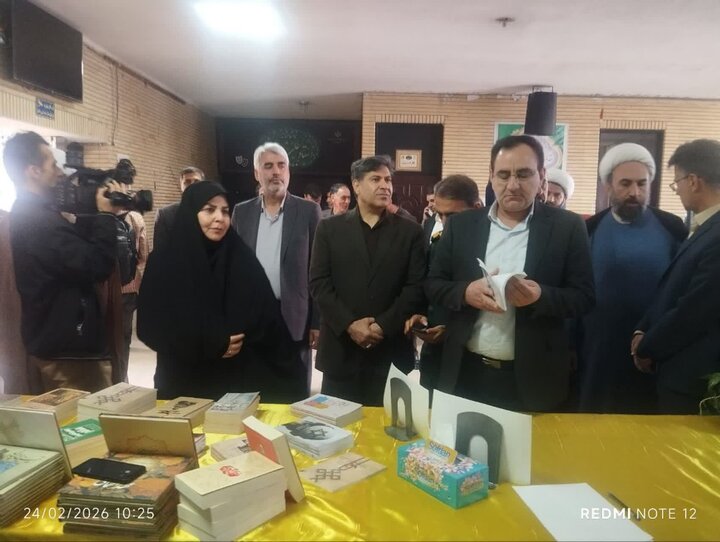 افتتاحیه نمایشگاه علوم قرآنی در ایلام