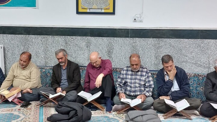 تصاویر| محفل قرآن کریم هیئت زینبیون آزادگان بیرجند