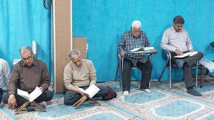 تصاویر| محفل قرآن کریم هیئت زینبیون آزادگان بیرجند