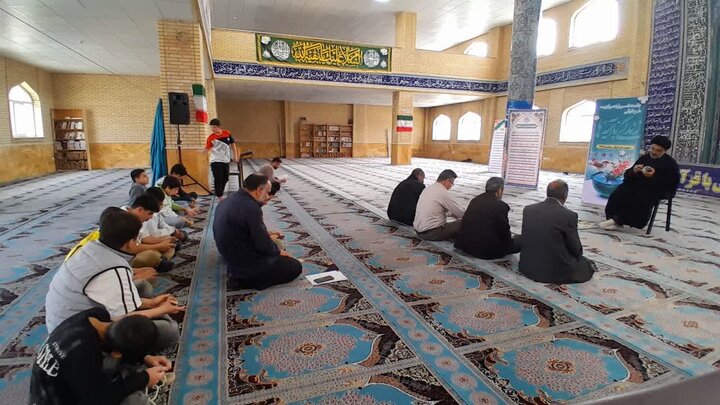 تصاویر/ جلسه تفسیر قرآن کریم در شهرستان چوار