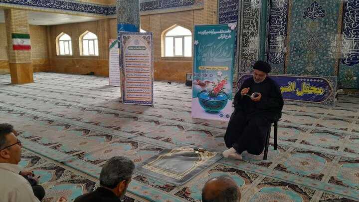 تصاویر/ جلسه تفسیر قرآن کریم در شهرستان چوار