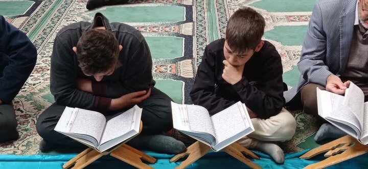 تصاویر/جزخوانی قرآن کریم در الیگودرز