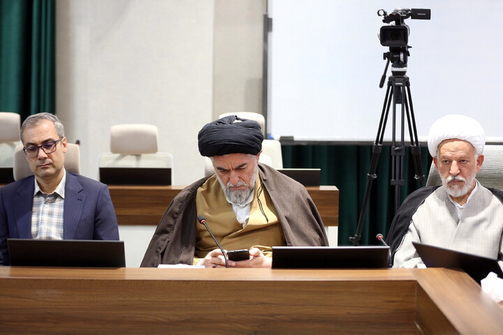 تصاویر/ نشست بیان مطالبات اساتید اقتصاد اسلامی از دولت چهاردهم