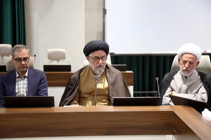 تصاویر/ نشست بیان مطالبات اساتید اقتصاد اسلامی از دولت چهاردهم