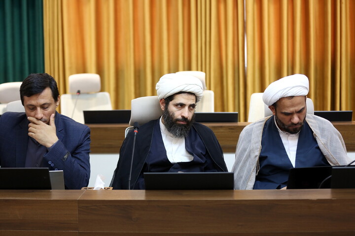 تصاویر/ نشست بیان مطالبات اساتید اقتصاد اسلامی از دولت چهاردهم