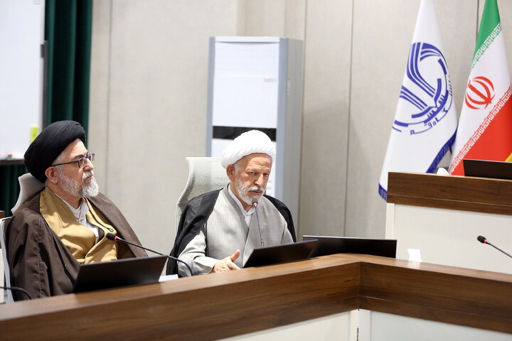 تصاویر/ نشست بیان مطالبات اساتید اقتصاد اسلامی از دولت چهاردهم