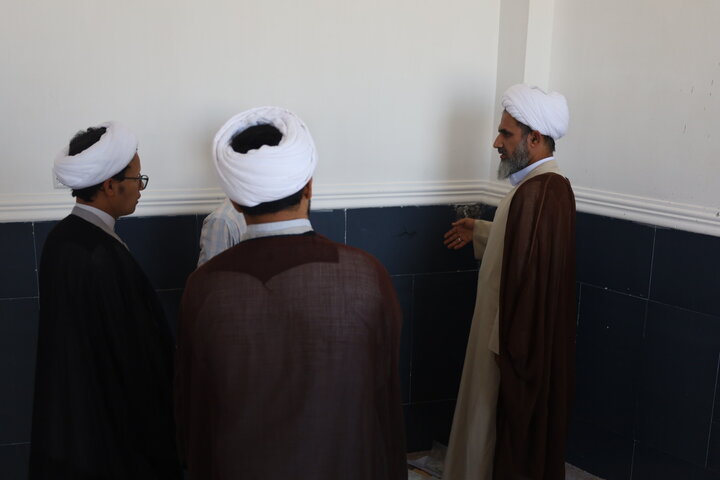تصاویر/بازدید مدیر حوزه علمیه استان هرمزگان از مدرسه علمیه حضرت امیرالمؤمنین علیه السلام سندرک