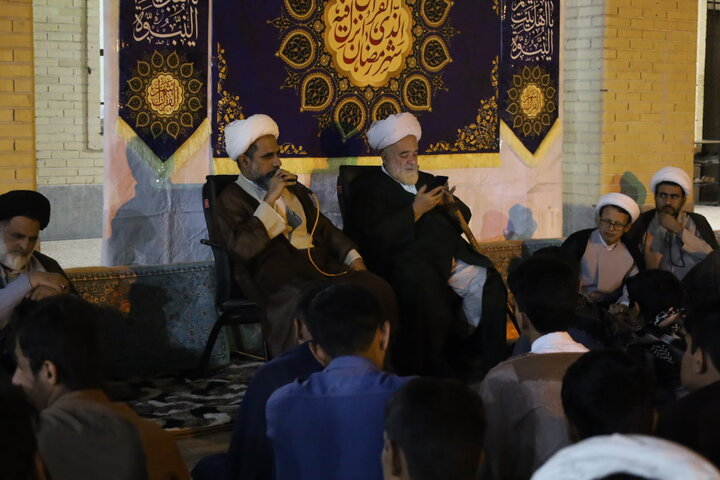 تصاویر/بازدید مدیر حوزه علمیه هرمزگان از مدرسه علمیه صاحب الزمان بشاگرد