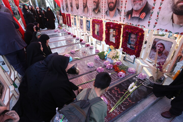 تصاویر / مراسم بزرگداشت سالگرد شهادت علمدار لشکر مقدس ۱۴ امام حسین( ع) در اصفهان