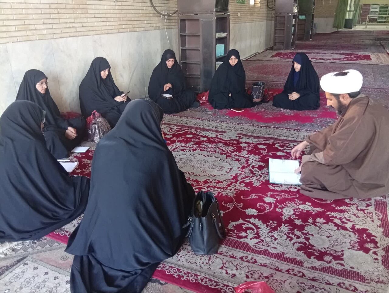 گلزار شهدای کرمان؛ سنگر جهاد تبیین در ماه بهار قرآن