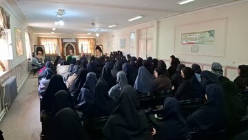 تصاویر / سی و دومین اجلاس منطقه ای نماز دانش آموزان در شهرستان جلفا