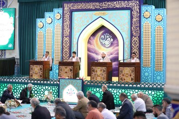 تصاویر/ آیین ترتیل خوانی قرآن کریم در امامزاده سید جعفر(ع) محمد استان یزد