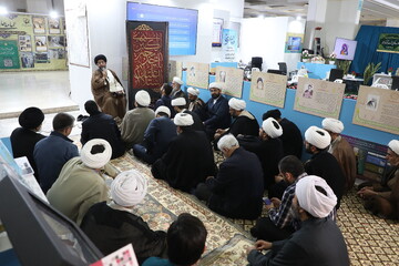 تصاویر/ مراسم برزگداشت سالروز رحلت حضرت خدیجه(س) و یادبود بانوان طلبه شهیده