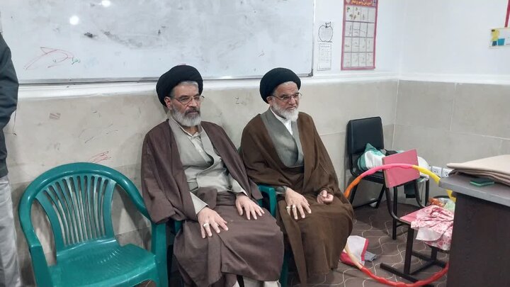 تصاویر/ بازدید امام جمعه نطنز از کودکستان صبا