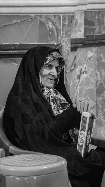 تصاویر/شب هشتم آیین جزء خوانی قرآن کریم به روش حفظ خوانی در نجف ایران،