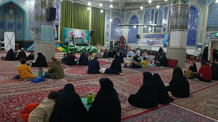 تصاویر / محفل «زندگی با آیه‌ها» در خرم‌دره