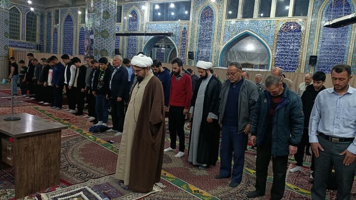 تصاویر / محفل «زندگی با آیه‌ها» در خرم‌دره