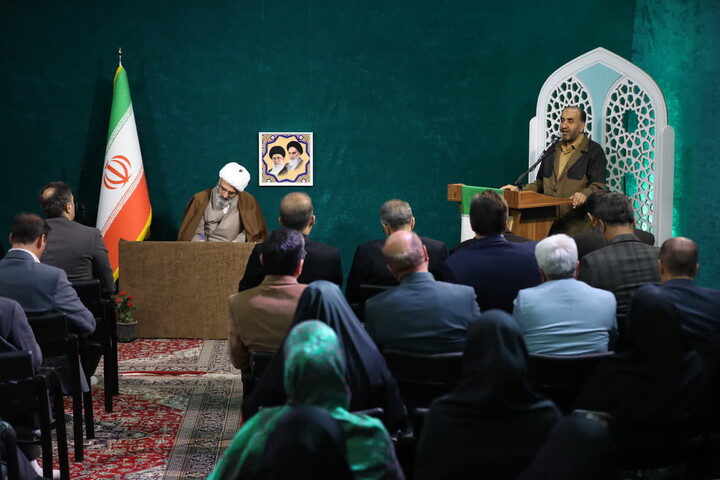 تصاویر/ دیدار رمضانی جمعی از اساتید دانشگاه‌های استان با نمایندهولی فقیه در  سمنان