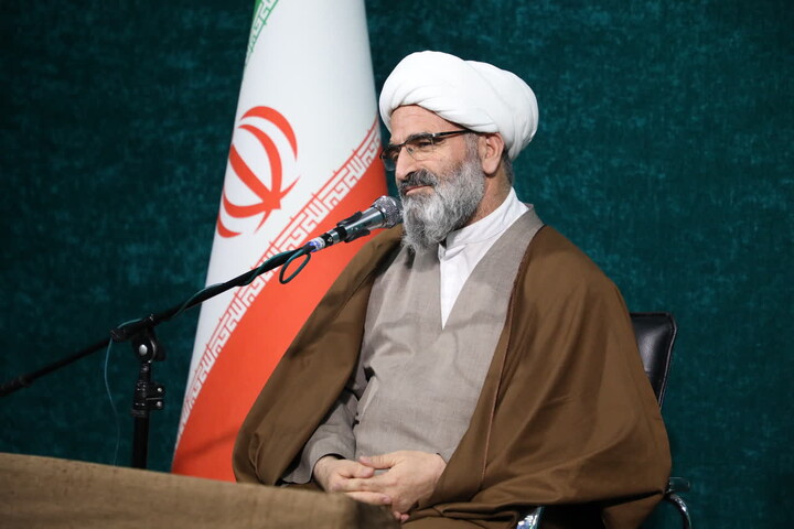 تصاویر/ دیدار رمضانی جمعی از اساتید دانشگاه‌های استان با نمایندهولی فقیه در  سمنان