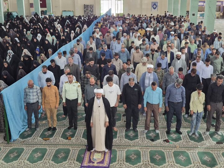 تصاویر/ اقامه نمازجمعه شهر عنبرآباد