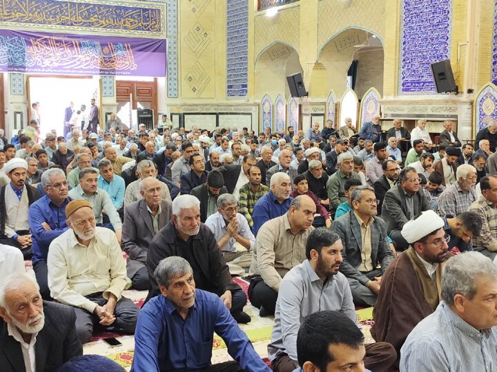 تصاویر/ اقامه نمازجمعه شهر بم