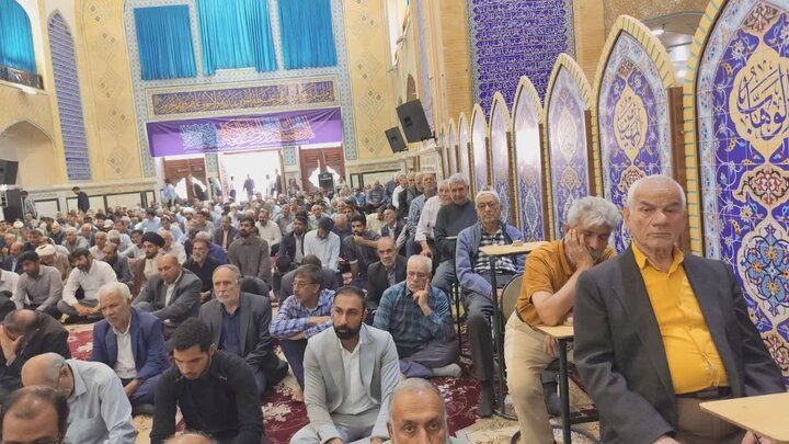 تصاویر/ اقامه نمازجمعه شهر بم