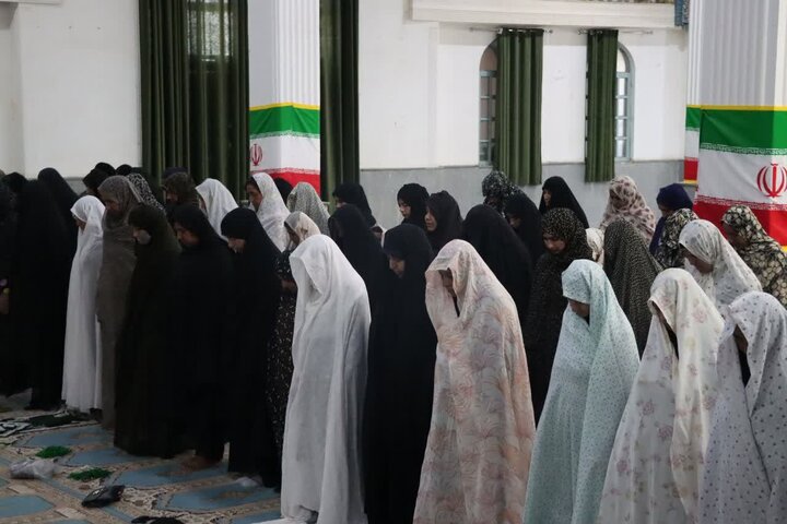 تصاویر/ اقامه نمازجمعه شهر قلعه گنج