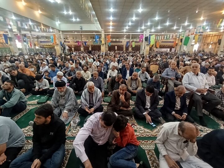 نمازجمعه امروز شهر بوشهر به روایت تصاویر