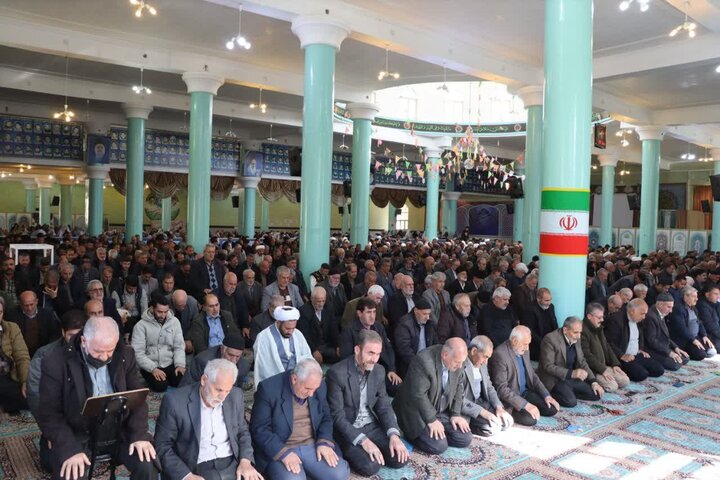 تصاویر/ اقامه نماز جمعه تکاب