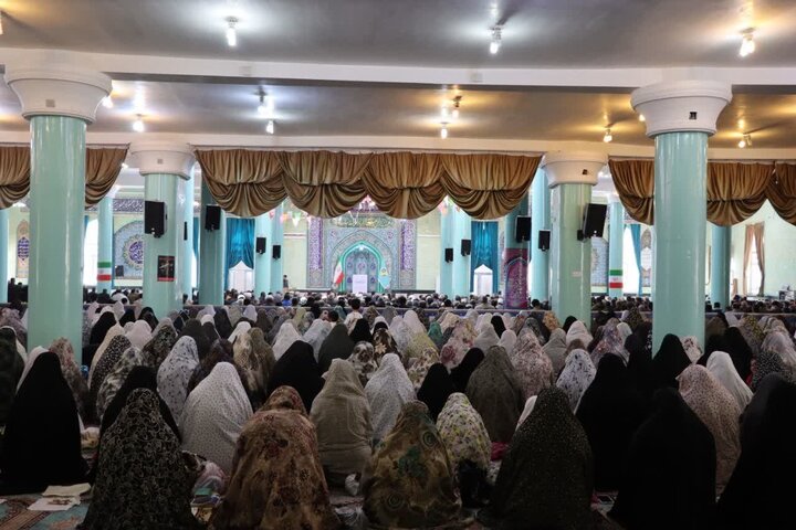 تصاویر/ اقامه نماز جمعه تکاب