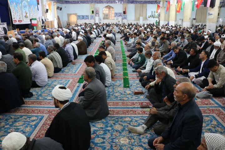 تصاویر/ آیین عبادی سیاسی نماز جمعه شهرستان زابل