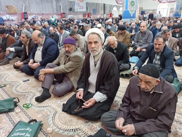 تصاویر/ نمازعبادی سیاسی جمعه کاشان