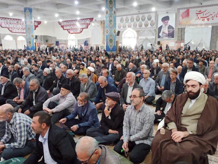 تصاویر/ نمازعبادی سیاسی جمعه کاشان