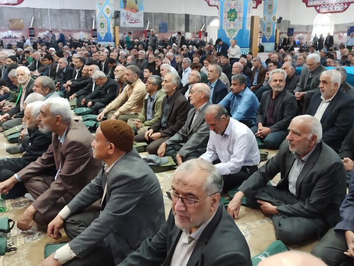 تصاویر/ نمازعبادی سیاسی جمعه کاشان