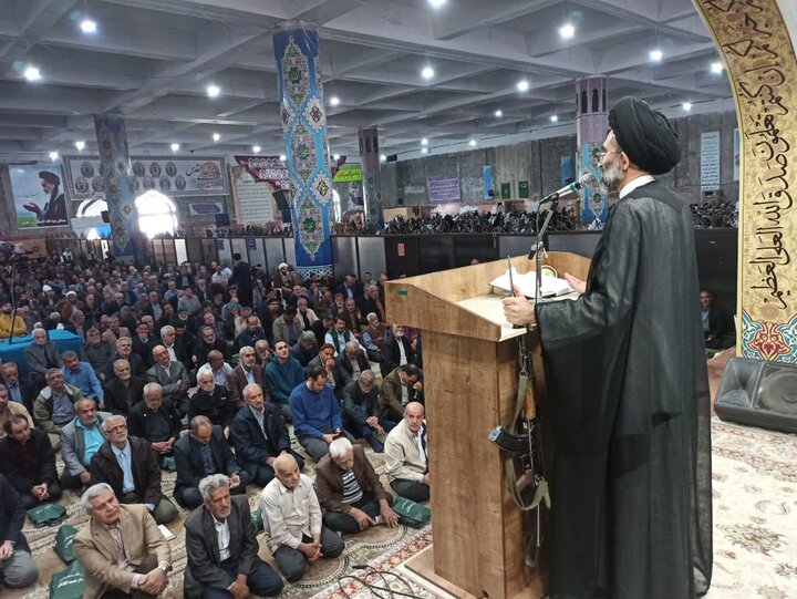تصاویر/ نمازعبادی سیاسی جمعه کاشان
