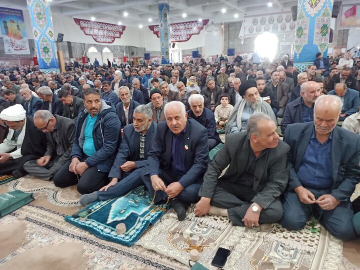 تصاویر/ نمازعبادی سیاسی جمعه کاشان