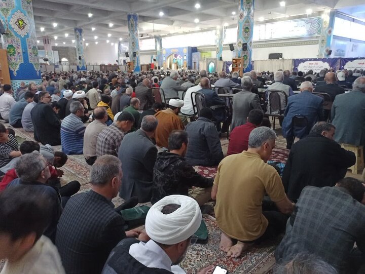 تصاویر/ نمازعبادی سیاسی جمعه کاشان