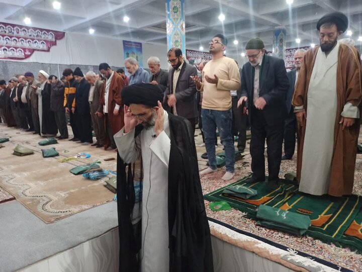 تصاویر/ نمازعبادی سیاسی جمعه کاشان