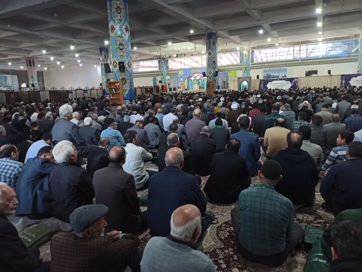 تصاویر/ نمازعبادی سیاسی جمعه کاشان