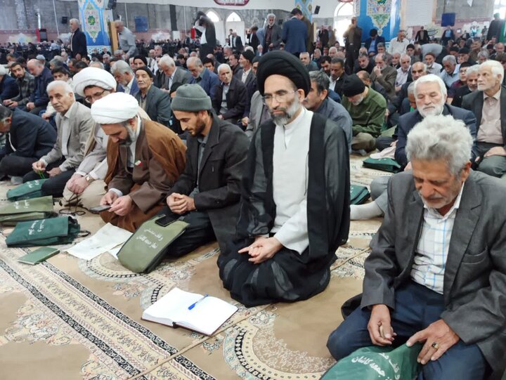 تصاویر/ نمازعبادی سیاسی جمعه کاشان
